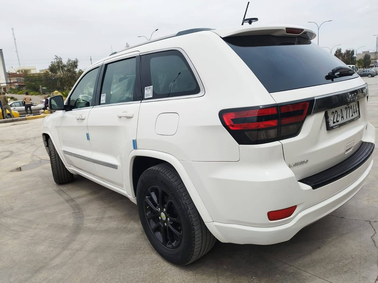 Jeepشيروكي 2011
قطعة صبغ باب سايق بدون دواخل سيارة. ماشية 130
كير مكينا شرط 
السعر 170بيها مجال شي بسيط للشراي 
العنوان موصل
للتواصل على الارقام 
***********
***********
