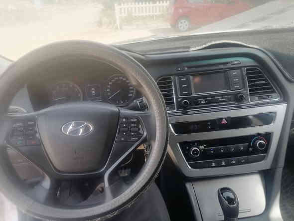 سوناتا للبيع موديل ٢٠١٥ خليجي شكل ١٦ مكفولة كفالة عامة ماعدا بارد قليل جدا محرك ٢٤٠٠ دوش مكفول لاتبخير ولاتنفيص رقم أربيل الجديد سنوية وهزة وأرقام جدد السعر اتصل على الرقم ***********
