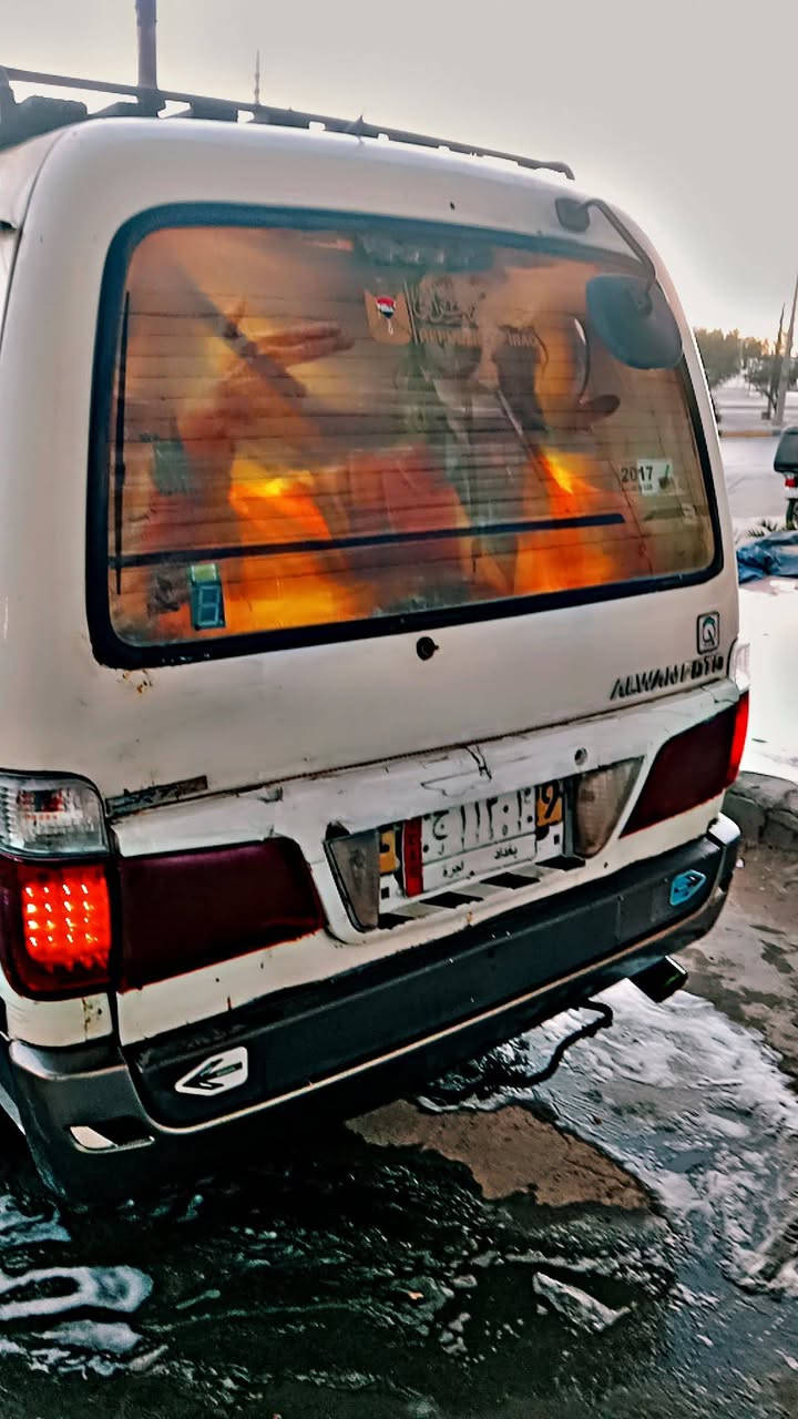 السلام عليكم فتون للبيع السياره موصليه كامله دوشمه جديده كهربايات شغاله السياره احله  من الصور كير ومحرك واكسل كاملت السعر 43 وبيه مجال بسيط رقم الهاتف ***********،***********
