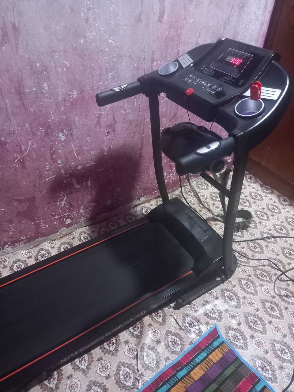 جهاز جري يتحمل وزن 120كيلو بي جهاز خواصر ومذوب الدهون بي قياس نبض القلب بي Ap3 وكلشي شغال السعر الف. البصره


**إذا كنت صاحب هذا الإعلان وتريد حذفه لأي سبب، رجاءا أرسل رسالة إلى الدعم الفني**