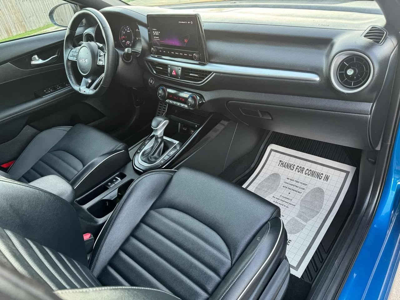 فورتي وارد امريكي موديل ٢٤ جي تي لاين فولل مواصفات مزوعه للأخير ماكو داعي اعدد معروفه مواصفاتهه  محرك ٢٠٠٠ دوش كير بلادي مكينه وكيره كفاله السياره على وضع الشركه تبريد ثلج ماشيه ٦٧ الف كيلو  معوقين حادثهه جاملغ وبنيد وشويه بارد بالباب عكس السايق فقط بدون دواخل السعر 155 وبيها مجال *********** مكانهه صويره
