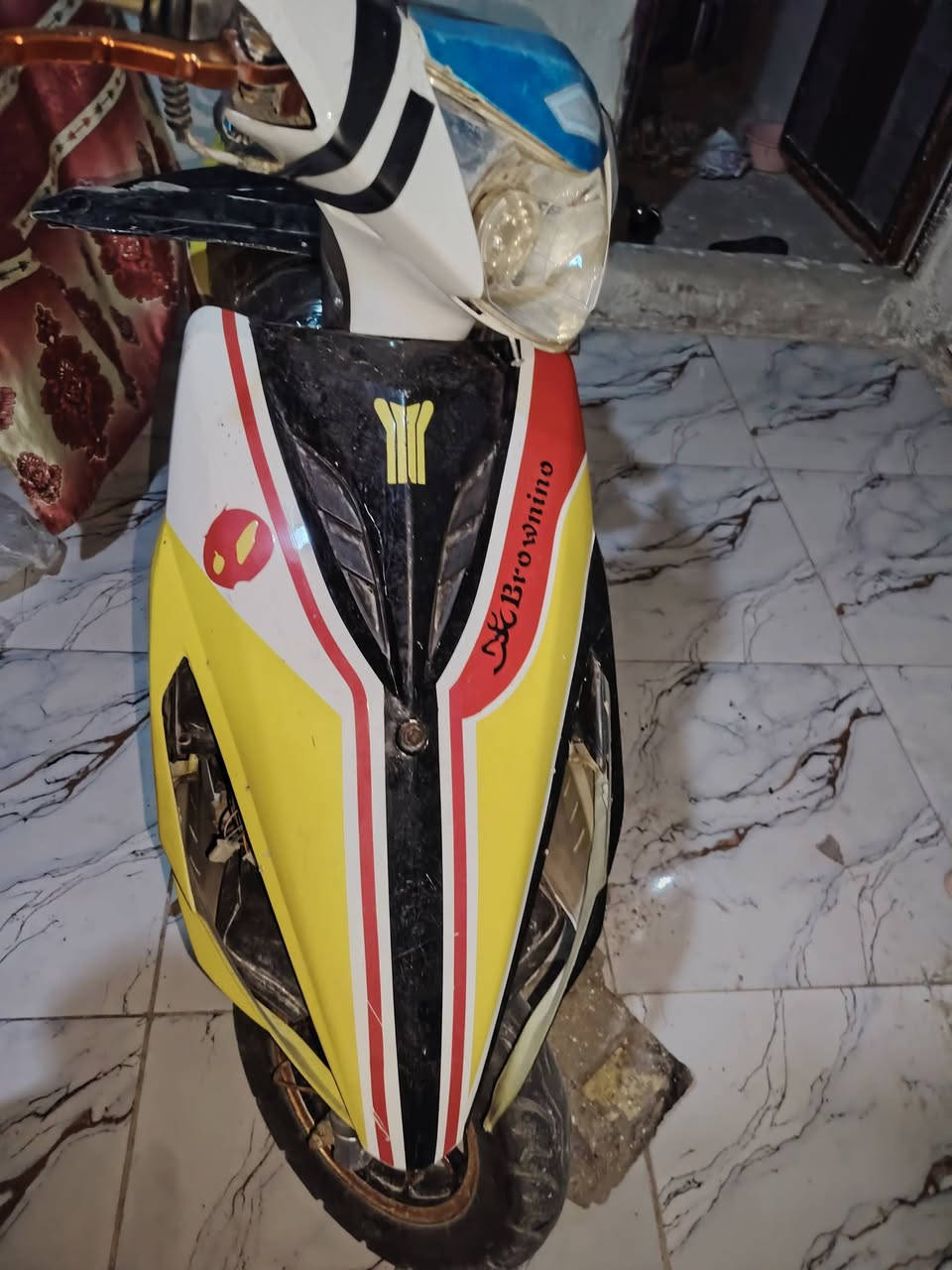 ماكس مضلع صيني دراجه حلو مكينه مفتوحه مره وحده  تجفيت قبل ٦ اشهر بوشه ٥٥ شلعه معدل صدر رياضي دبلات رياضي ويلات رياضي المكينه ناعمه بس بيه دخان ابيض قليل  نقصه سوادات وحاضن مال باتري 350الف وبيه مجال


**إذا كنت صاحب هذا الإعلان وتريد حذفه لأي سبب، رجاءا أرسل رسالة إلى الدعم الفني**