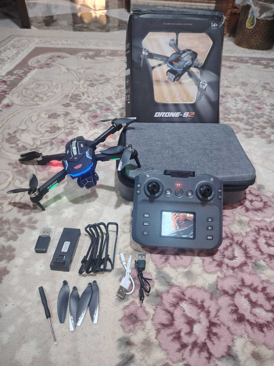 درونS2
جوستك شاشه
دبل بطاريه
محركات برشلز
رجوع ذاتي
رام +فلاش
حمايه ريش
ارتفاع ١٥٠ متر
مدا ٦٠٠ متر
السعر ٦٥ الف مع التوصيل *********** وات ساب يوجد توصيل
