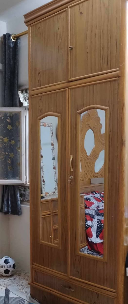 غرفه انضيفه للبيع تسكام السعر 750وبيها مجال للشراي الاتصال على الرقم ***********او مراسلة الصفحه
