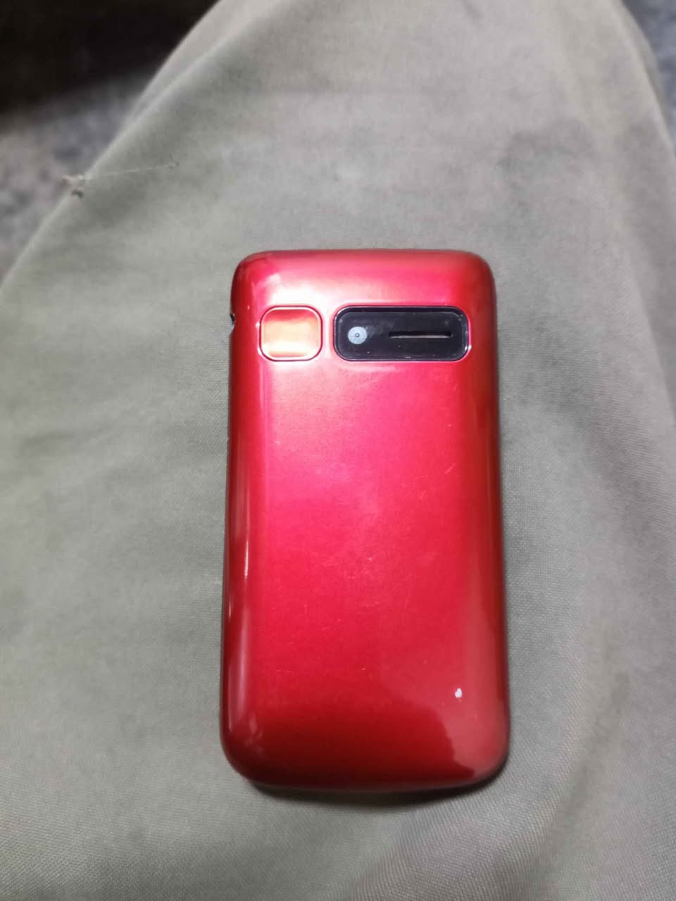 مۆبایلی TTfone 
2 سیمکارت بێ عەیب 
مۆبایلێکی زۆر جوان و بێ کێشەیە 
بۆ تەلەفون و ڕەسم گرتن دەرەجە یەکە
شێوەیەکی جوانی هەیە 
بەشەرتی بێ عەیبی دەیفرۆشم 
نرخی 30 هەزار و مامەڵەی تێدایە 
سلێمانی گەڕەکی ئازادی 
***********
*********** السليمانية, العراق
