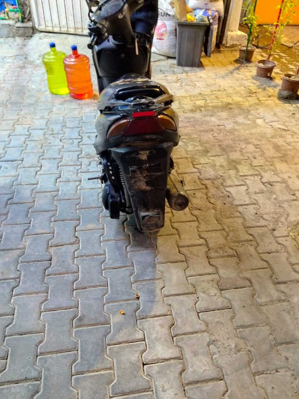 سلام عليكم
ماكس ١٤٠دراجه نضيفه شلعه ومعدل مكينه نضيفه مكفوله تنقيس وتبخير دراجه مال شارع صرف مال بانزين اقتصادي 

نقصه بس البارد مال ضفيره يربط تشتغل تكوم سلف وكهربائيات ونقص مازده  مال ستيرن ونقص يدة ستيرن فقط يعني بانزات وقمجي جديد دراجه تجي إذا مو بارده وهندر قوي لا تاخذه 

(ملاحضه اكو صوت بلفديو هذه صوت الستاند مال مبايل  )

سعر ٣٠٠وبيه مجال للطيبين 

عنواني بغداد الشعب

‏***********
