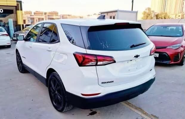 شوفرليت ايكوينكس 2023  مواصفات LS
اللون ابيض
الوصول اليوم 
الموقع اربيل 
دخول جديد رقم اربيل ب اسمي تحويل ثاني يوم
مكان سياره اربيل
المواصفات :
بصمة 
رادار 
 تشغيل عن بعد
شاشة كبيرة 
داخل لونين كريمي واسود
هندبريك بصمة
LED امامي 
تحكم ستيرن 
كروس سرعة 
بلوتوث 
قطعتين تبريد 
اطفاء ذاتي 
حساس 
فور ويلAWD
لايت زنون 3 عدسات/ويل كب اسود اصلي 
لد امامي نهاري لد خلفي
ماشيه 17 الف فقط
مكينه 1500Tتوربو
شرط بدون دواخل او شواصي
كلشي المبدل شرط راجع شركة
السعر  جدا مناسب  
للاستفسار مراجعة الصفحة 
او الاتصال بالرقم  *********** بيه واتساب
