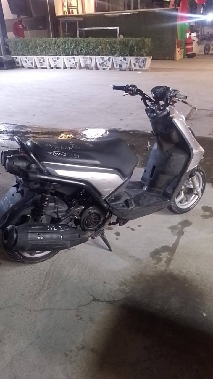 السلام عليكم
سكنس جبلي 2014 بوشة بلادية مبدلة بس ولفات مكينة مكفولة من كلشي نكرة سلف وخرسة متسمع صوتها شلعة ومعدل دراجة ختم واحد كلها عدا الكفرات مضروبة فابلون سعرها 850 وبيها مجال للشراي الله شاهد جاي ابيع لان محتاج فلوس مكاني بغداد حي الحسين وهذا رقمي متواجد واتس ***********
