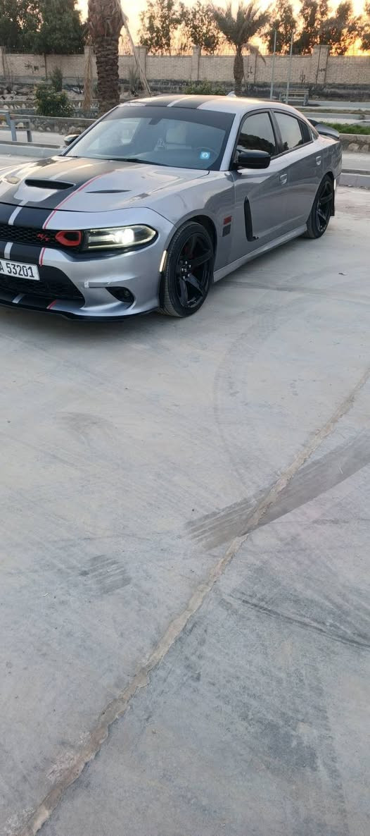 السلام عليكم للبيع أو المراوس حسب القناعه 
الوحش الامريكي دوج جارجر RT 
2018 أصل 8 سلندر
 السياره جاهزه مجهزه ع آخر حبايه مصروف عليه ومتعوب عليه السياره جديده ماشيه 100m
كير مكينه ع الفحص تخم تاير تخم ويل جديد حداديه جاهزه مداور شوكت ميعجبك 
السياره فول عده الفتحه داخله من امريكا حادثها دعاميه مبدلين بنيد تحديث وجاملغ صبغ 
السعر 190 بيها مجال قليل 
وإذا اكو مراوس ارواس حسب القناعه 
الاستفسار ***********
