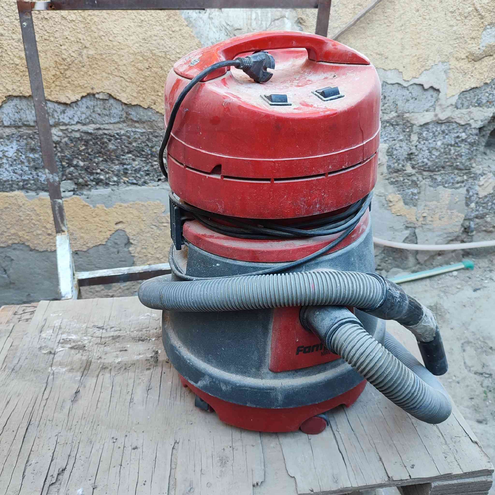 السلام عليكم
اغراض مستعملة بسعر مناسب 
كلمن وسعرة هاذه رقمي 
***********
