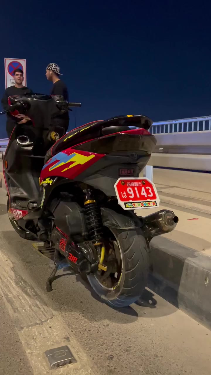 سلام عليكم سكنس لد موديل14الدراجه كامله اي نقص مابيه تجي مجرد تفحص مكاني بغداد سعره خاص رقمي ***********
