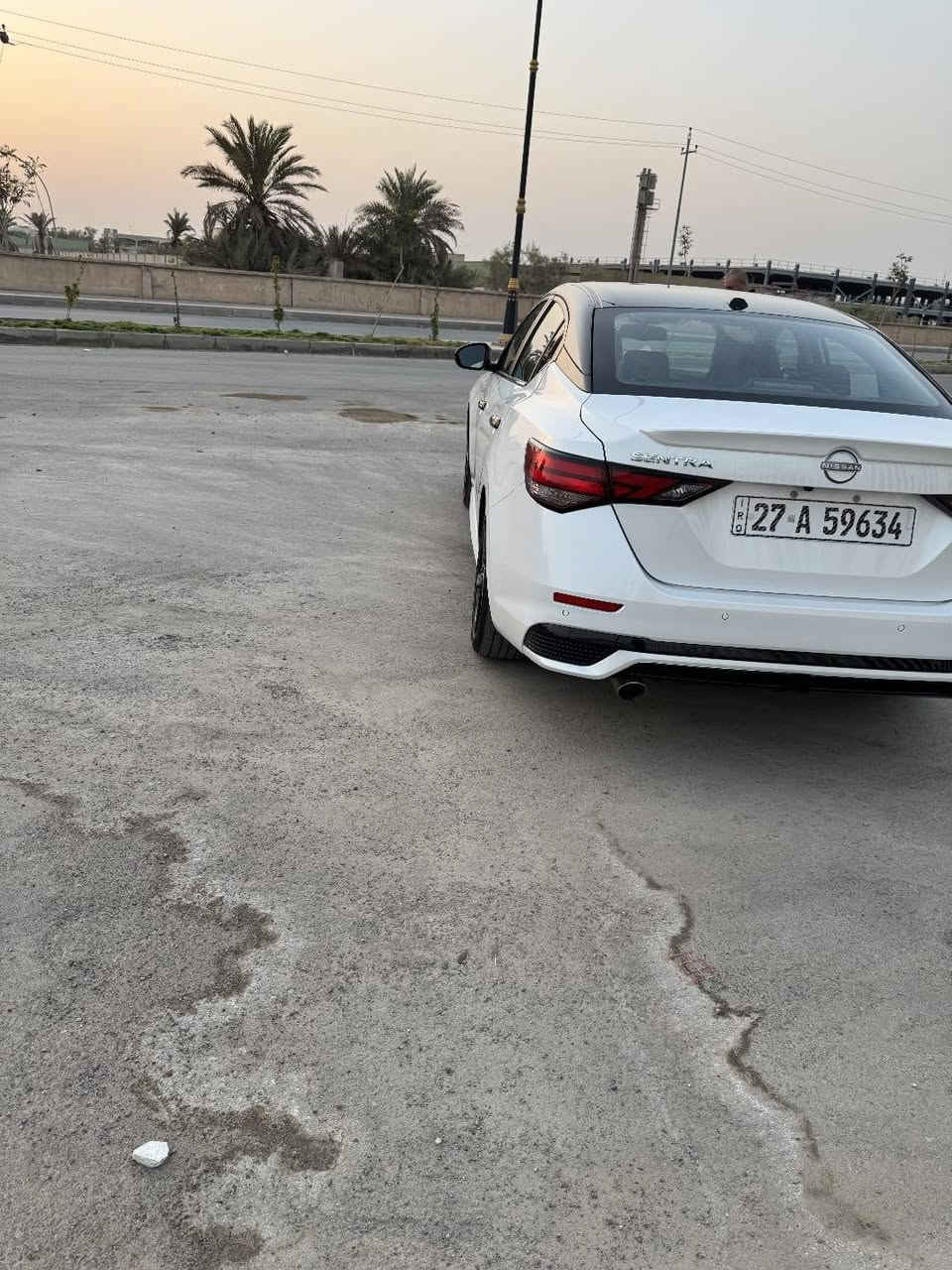 للبيع نيسان سنترا 2024 فئة SR فول مواصفات
موديل: 2024
الفئة: SR فول
اللون: أبيض سقف أسود) 
الممشى: 11 الف كيلو 
محرك اقتصادي 2.0 
كاميرات محيطية 360 درجة
حساسات أمامية وخلفية
رادار + المحافظة على المسار
مثبت سرعة
تشغيل بصمة
دخول ذكي
مقاعد جلد
تدفئة كشنات وستيرن
جنوط رياضية
فقط بي ربع بنيد
كفالة من الدعامية الى الدعامية برغي مامبدل بيها
📄 رقم ذي قار– معوقين 
💰 السعر: 150  
📞 للاستفسار اتصال أو واتساب: 
*********** ناصرية, ذي قار
