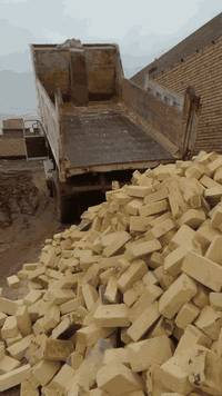 السلام عليكم ورحمه الله وبركاته طابوق بدره درجه اولى شرط المكلاب توصيل كافه المحافظات مستعدون تجهيز كافه الدوائر الحكومية الاستفسار ***********
