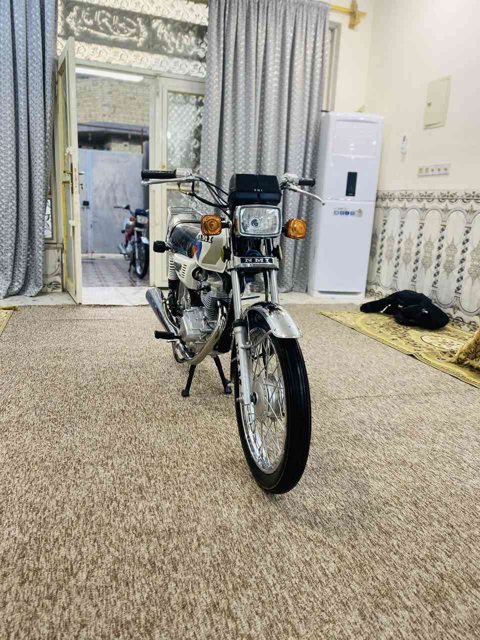 السلام عليكم دراجه بعدهي زيرو 23 اوراق اصولي مكاني كوت حي الحكيم وبخدمه الشراي ***********
