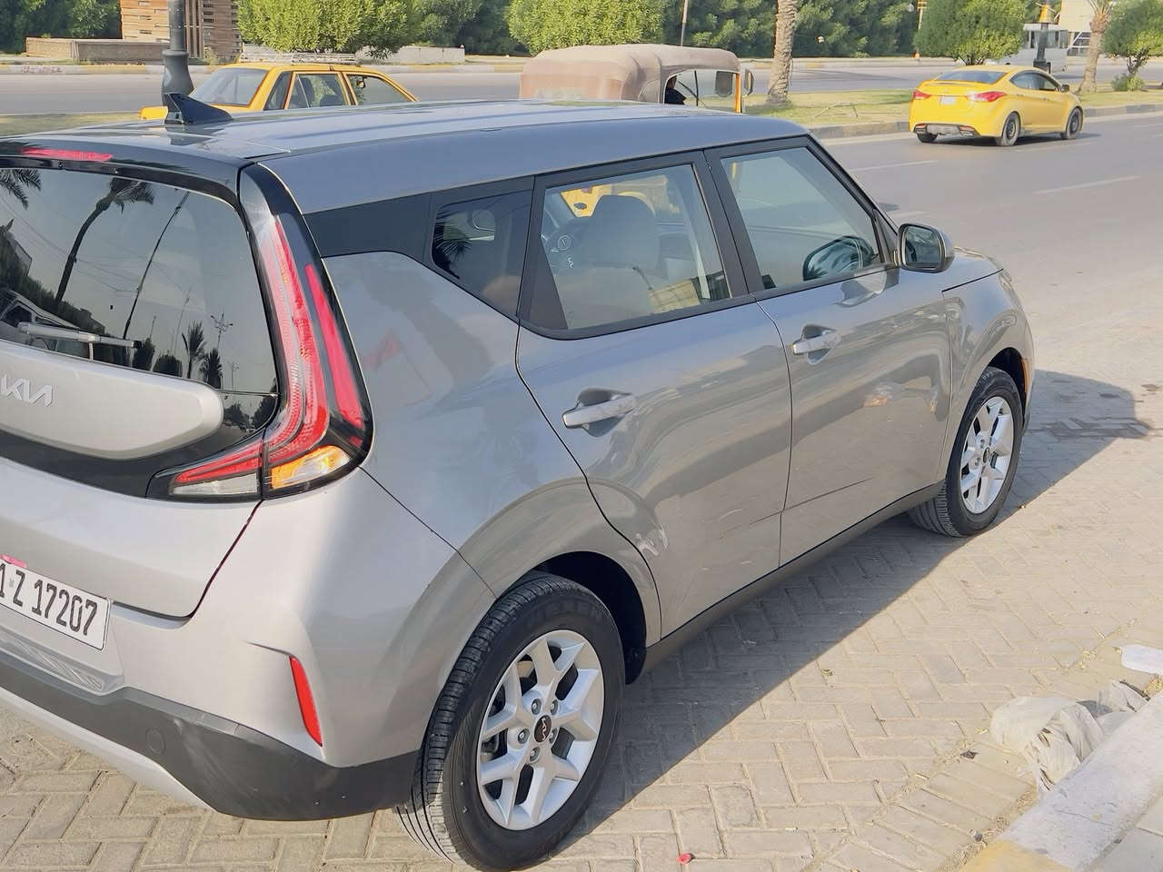 السلام عليكم

كيا صول 2025 

‎                                       ⬇️المواصفات
شاشه كبيره دعم كار بلي 
رادارات امامي خلفي جانبي
توقف ذاتي أمامي خلفي
قياده ذاتيه/تحديد مسار السياره
مثبت سرعه كروز
شاشه اعطال ومعلومات السياره 
محرك 2000/دوش
تحكم ستيرن جهتين فول
انضمه قيادة عادي+سبورت
شاشة ديجتال  
وباقي مواصفات معروفه 

حادث السياره مع الصور 

💎السياره ماشيه 13 الف KM
 رقم بغداد حره
***********
