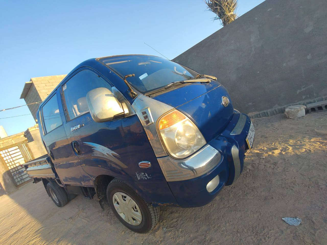 كيا دبل قماره للبيع
بسم اخوي رقم بابل دولي 
سياره نصيفه كلش 
محرك مكفول 
شواصي مكفوله 
مابيه مابيه ضربه 
بس بيه مكانات صبغ قليله كلش
مكان النجف الاشرف
الون ازرق 
سعر 88وبيه مجال قليل
الموديل 2007
رقم الموبايل ***********
