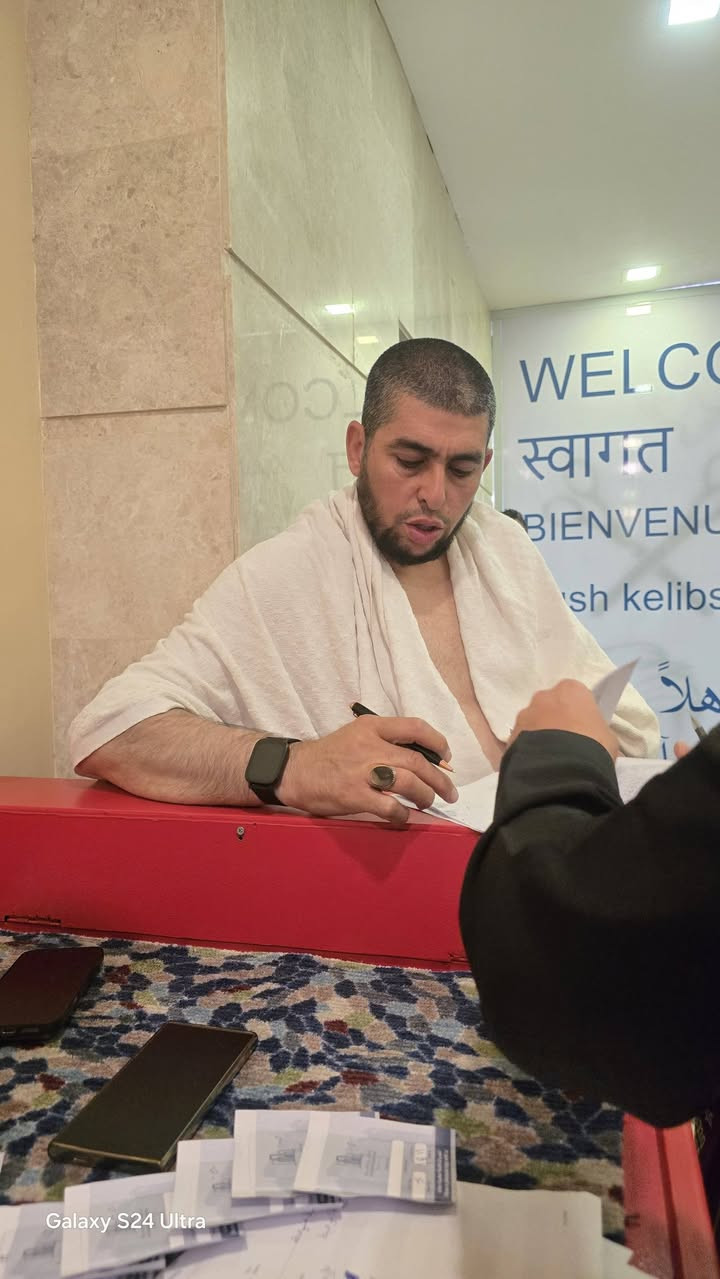 بسم الله الرحمن الرحیم

بە پشتی خوای گەورە لە کۆمپانیای زەهاوی بۆ حەج و عومرە گەشتی #بەرواری(1/2/2026) ڕێك دەخەین بە ڕێگەی #وشكانی (#البر) لە #ئوتێلی🏨 (التوفيق بلازا) دەبێت.

⌚مانەوە 🗓️لە سعودیە بریتیە لە (2 شەو مەدینە) و (6 شەو مەككە).

بە خزمەتگوزارییەوە بە #نرخی تەنها (600$💵)

#خزمەتگوزارییەکان:

💥دابین كردنی ئۆتێڵ 🏨كە نزیك (650م) دوورە.
💥دابین كردنی پاصی🚍 مۆدێرن.
💥سێ ژەم نان خواردن🥪 لە خاكی سعودیە.
💥دابين كردنى ڤیزا📄.
💥دابین كردنی (یەك جانتا گەورە + 2 دانە بچووك) 🎒.
💥دابین كردنی ئیحرام و سەرپۆش 🥼.
‎0771 606 6060 
***********
بسم الله الرحمن الرحيم

على بركة الله سيكون لنا سفر في #تاريخ (1/2/2026) عن طریق #برا وفي #فندق (التوفيق بلازا)  اجياد السد

⌚بقائنا 🗓️في سعودية هو (2 اللیالي المدینة) و (6 الليالي المكة).

مع خدمات: بقيمة #فقط (600$💵) حصرا.

#الخدمات:
💥 تامین الفنادق 🏨یبعد بمسافه تقریا 650م.
💥 تامين سیارات ذات الجودة العالیه🚍.
💥 3 وجبات الطعام🥪.
💥 تامین فیزا📄.
💥 تامین منح حقیبە الكبيرة وسط و الصغیرة🎒.
💥 تامین الإحرام و حجاب🥼.

#بێباک_زەهاوی_للحج_والعمرة
به سه ر به ر شتى بيباك ابراهيم حسن
