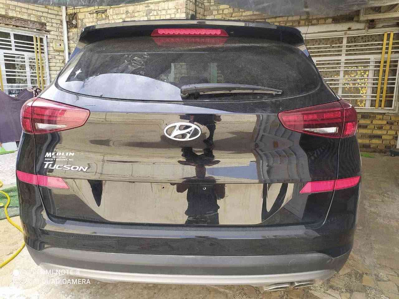 للبيع سيارة توسان امريكي لمتد  موديل ٢٠٢١ فول مواصفات ماعدى الفتحة تبديل بنيد الأمامي ماشية ٣١  
باسمي تحويل ثاني يوم  
*********** تلفون
