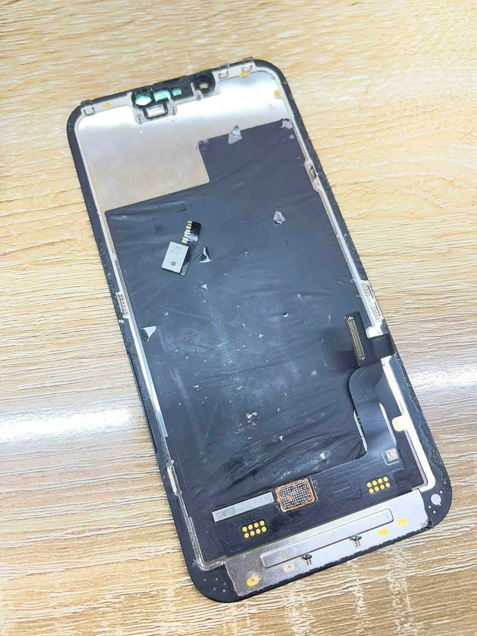 ١٣ عادي
ذاكرة ١٢٨ بطارية ٧٦ دبل سيمكرت 
مبدل شاشه وضهر وشاشه اصلية ولقديمة موجودة بيةة بس خط والايسي مالتهه هم تكدر تلغي الاشعار بس حرام 
للبيع السعر ٣٣٥ مكاني بغداد الشعب سوق شلال
***********
