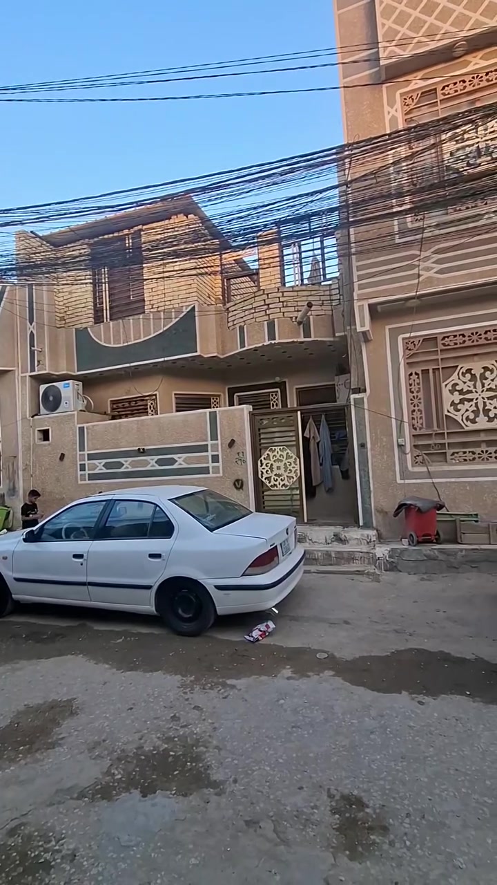 اعلان رقم(١٤٦) 
دار للبيع المساحه ١٠٠م طابق والثاني هيكل بناء حديث سند(٢٥) بناء طابوق جمهوري كربلاء حي ميثم التمار الفرع الثاني للاستفسار(***********) مكتب الكناني للعقار. كربلاء
