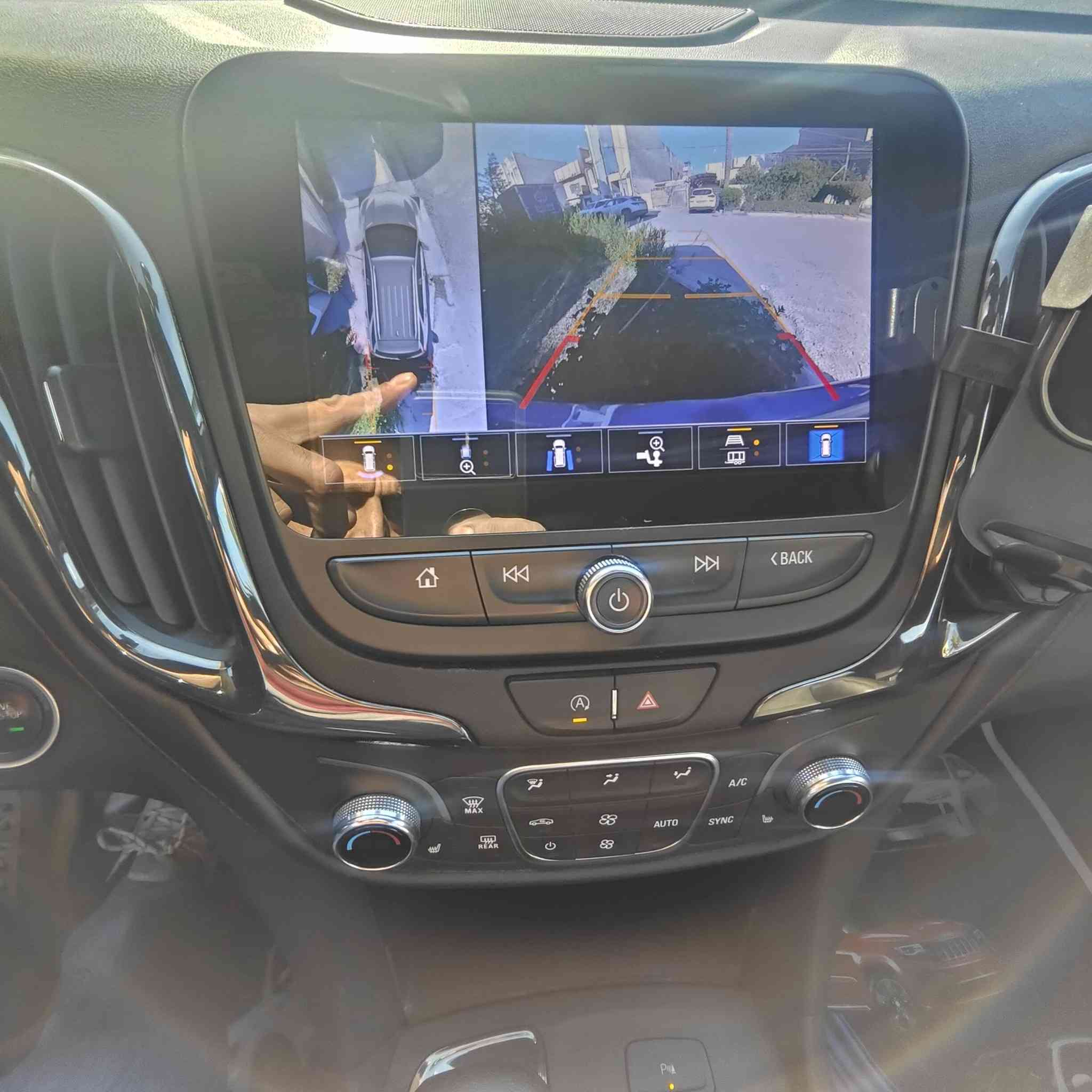 ايكونكس ٢٠٢٢ ار اس فول
بجم كبس وبدون ايرباك 
ماشية ٢١ الف وضرر جانبي 
بانواراما و٤ كاميرات 
حساسات امامي وخلفي 
جنطة كهرباء وتشغيل عن بعد 
قطعتين تبريد ومقاعد كهرباء وتدفئة
قيادة الية رادارات امامي وجوانب 
وكثيره مواصفاتها الايكونكس 
السعر ١٧٨ ورقه 
بغداد شارع فلسطين 
***********
***********
