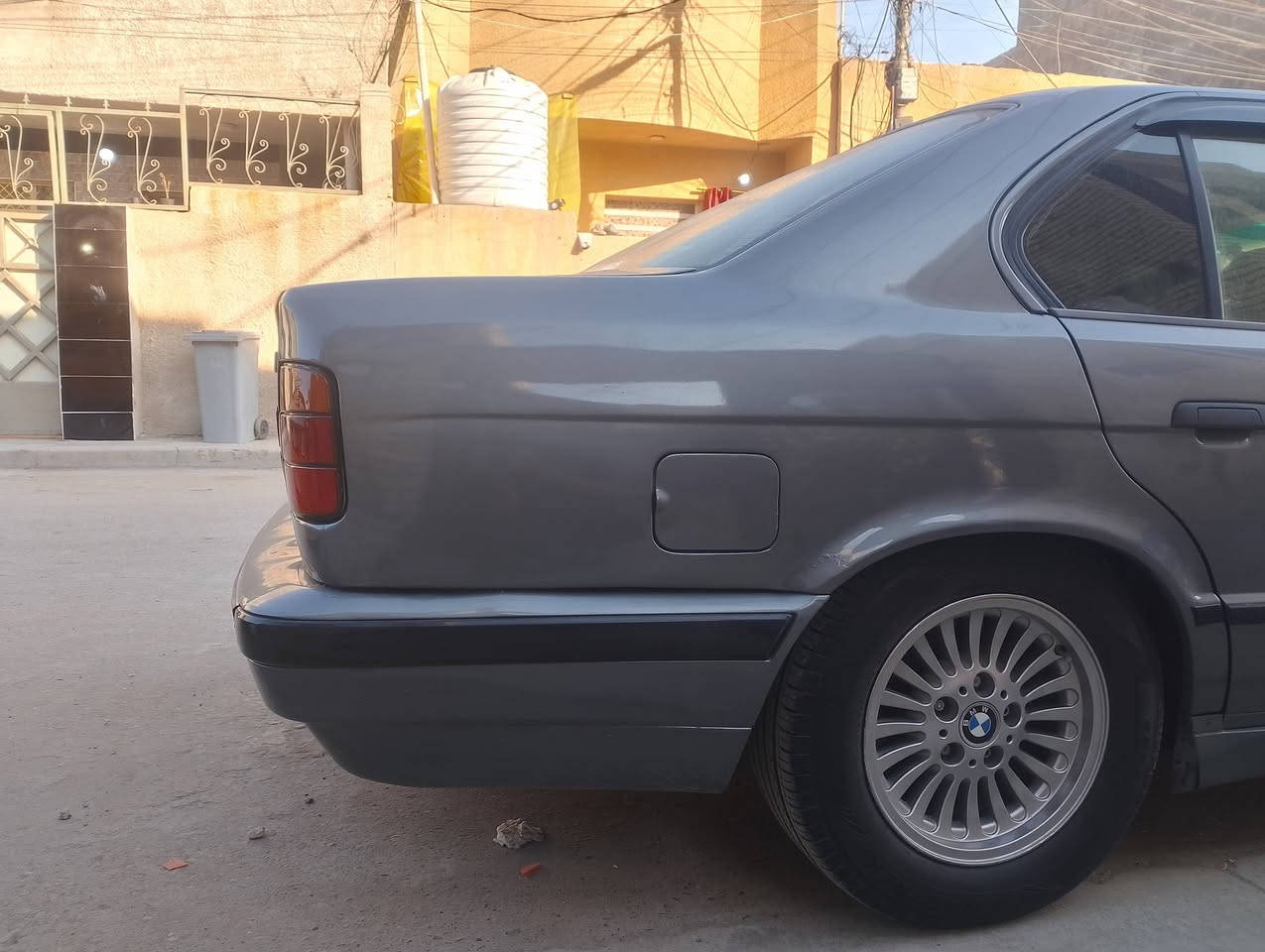 السلام عليكم شباب بيع مستعجل 535 اصل سياره مشدود مكينه 525 مسكر دبل فانوس كير مكينه شرط تخم تاير صدر غرفتها نضيفه سياره خير من الله 55 وبيها مجال مكلف بل نشر هاذه رقم صاحب السياره ***********
