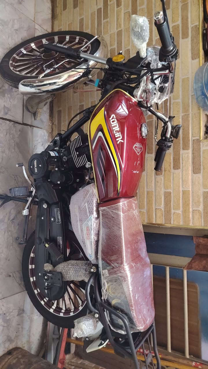 السلام عليكم دراجة إيراني للبيع موديل2025 دراجه جديده مستعمله قليل زيرو مكفوله كفاله عامه من كََلشي الدراجه مستخدمه أقل من اسبوع دراجه جديده
تشغيل عن بعد
عدد بصمه 2
ماشيه 1000
مكاني بغداد الكريعات *********** متواجد واتساب السعر خاص رجا لمو شراي لايتصل
