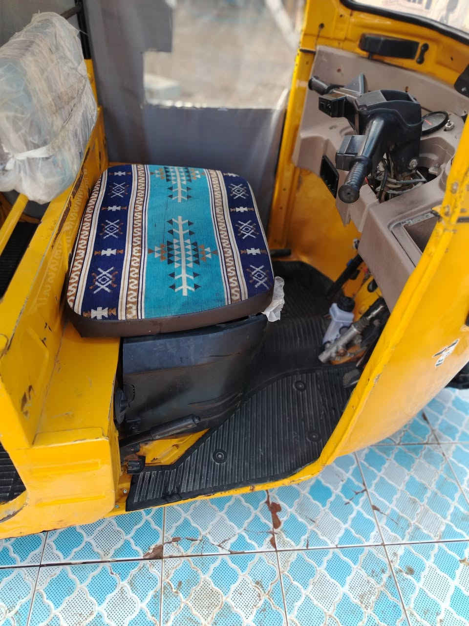 تكتك عشرين مرقمه واسط لا صبق ولا معجون بيهه ولا خياسات هاي كدامكم صوره مكاني شارع نفط سعر 6ملاين وميه بيه مجال ***********
