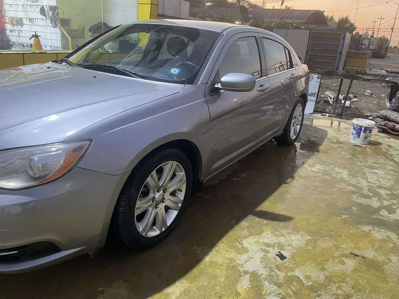 سلام عليكم  
‏c200  2013 
 محرك ٢٤٠٠  الگير 6 نمر  تبريد ثلج  
بيهة جراد ربع البنيد 
حادثها بامريكا الجاملغ الامامي الايمن مبدل والجاملغ الخلفي عكس السائق مصبوغ للجماليه صور الضربة مرفقة بالمنشور 
سيارة ليبل واحد 
رقم بابل سنوية لل٢٠٢٦ المكان الحلة  للتواصل *********** بي واتساب السعر 85$ وبي مجال
