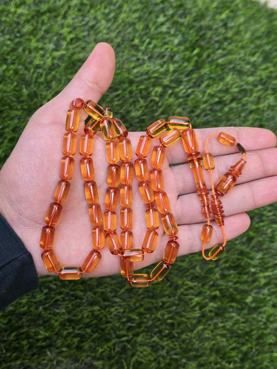 السلام عليكم فاتوران شفاف ذهبي تخريم سوبر جراخة يدويه تمليكه لوكو وتوقيع عدد الخرز 45خرزة وشاهد سبير ايضاً دبل فاصل السعر 85الف للطلب الرقم ***********واتساب
