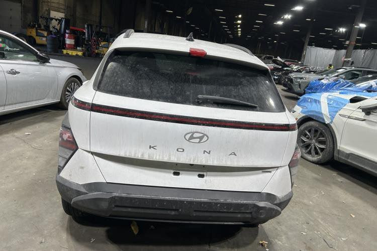 السلام عليكم هونداي كونا 2024 ضررموضح بل صوره  لون ابيض المحرك 2000 دوش المرغوب ماشيه 11 الف فقط السياره جديده جدا تحديد مسار ورادار وتبريد وكامره وشاشه جبيره وشاشة اعطال وحساس تايرات وتدفه وتبريد  3 انظمه قياده مكان بغداد
مدة الوصول20 يوم 
***********
