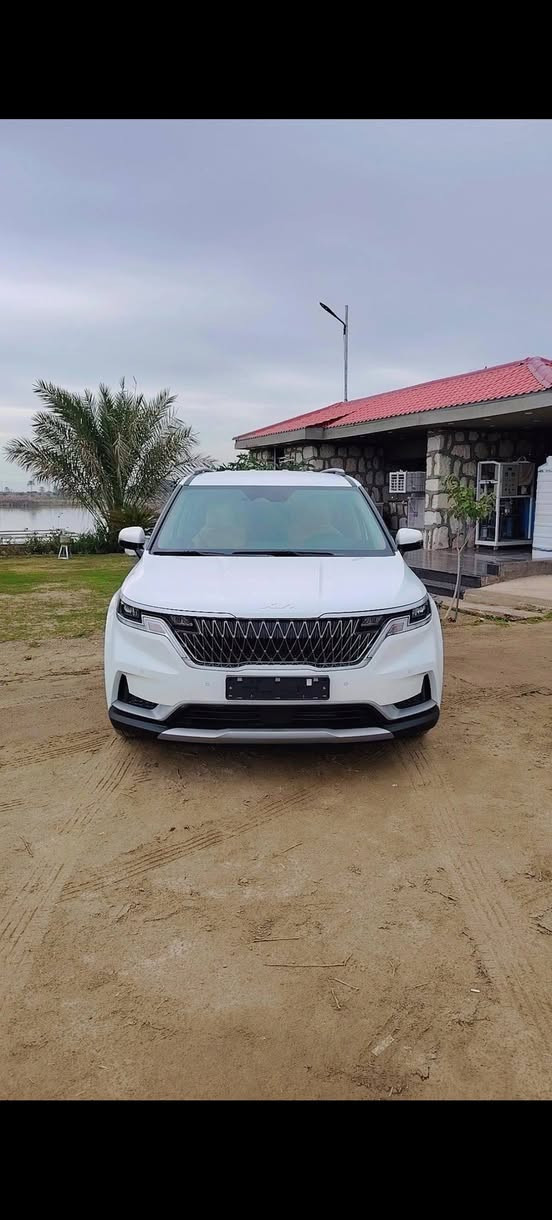 سلام عليكم للبيع كيا كرنفال 2023 كفاله عامه ماشية 60.000 رقم واسط بأسمي  مواصفات معروفه رادار مثبت سرعه ابواب كهرباء تبريد بيانو 3قطع شاشه كلها لمس دبل كامرا دبل داش كام غراضها كامله  وهواي مواصفات  للأستفسار ***********1
