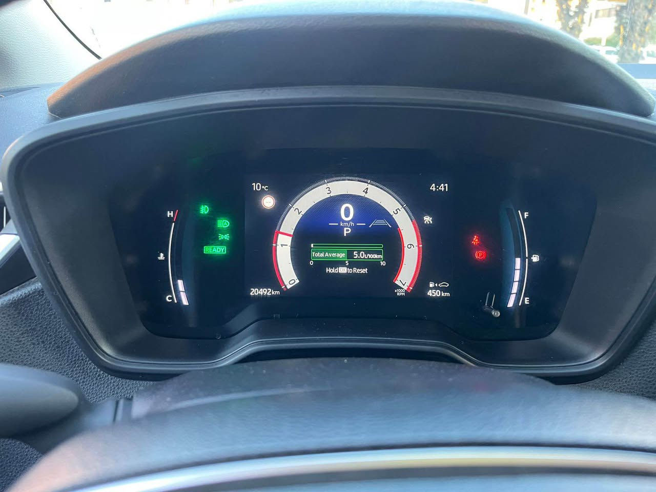 السلام عليكم
تيوتا كورلا هايبرد 2025 للبيع 
فول مواصفات عدا الفتحة والجلد
تحكمات ستيرن 
كامرة 
تبريد قطعتين 
شاشة كار بلي 
رادار امامي 
تحديد مسار ومثبت سرعة هاند بريك كهرباء و اتوهولد 
وبعد بيهة هواي مواصفات 
السيارة مكفولة وماشية 20 الف 
بعدهة بحالة الوكالة السعر 150 وبيهة مجال بسيط ٠٧٧٢ ٦٣٣ ٧٤٧٦ بغداد, العراق
