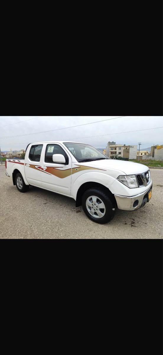 نیسان ناڤارا 2009 گێرومەکینەی بیلاد ئۆتۆماتیک  کامل ئەوراقو مەنەفێست اصلی لەگەلدایە 3 پەلە بۆیاخی هەیە کەمێک تەرزەی هەیە سەیارەکە مالی دۆستە کامل مەسروفە بەس ماشااللە ئەوێت گێرومەکینەی بەشەرت مەکینەی تازە تەشفید کراوە زۆر مەزبووتە سعر 65 گەلا مەعامەلەیەکی کەم شوین سلیمانی رقم تلفون 📞 ***********📞***********📞 السليمانية, العراق
