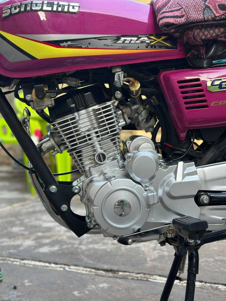 دراجه سافان 
موديل 25 
أوراق سكنر كامله سكنر  
دراجه فول نضافه 
دراجه كفاله عامه مكينه حدادايه كهربائيات دشبول بلادي مكينه برغي مامفتح  
سعر 750 وبيه مجال للشراي  المكان كربلاء طوريج لشراي يتصل ***********
