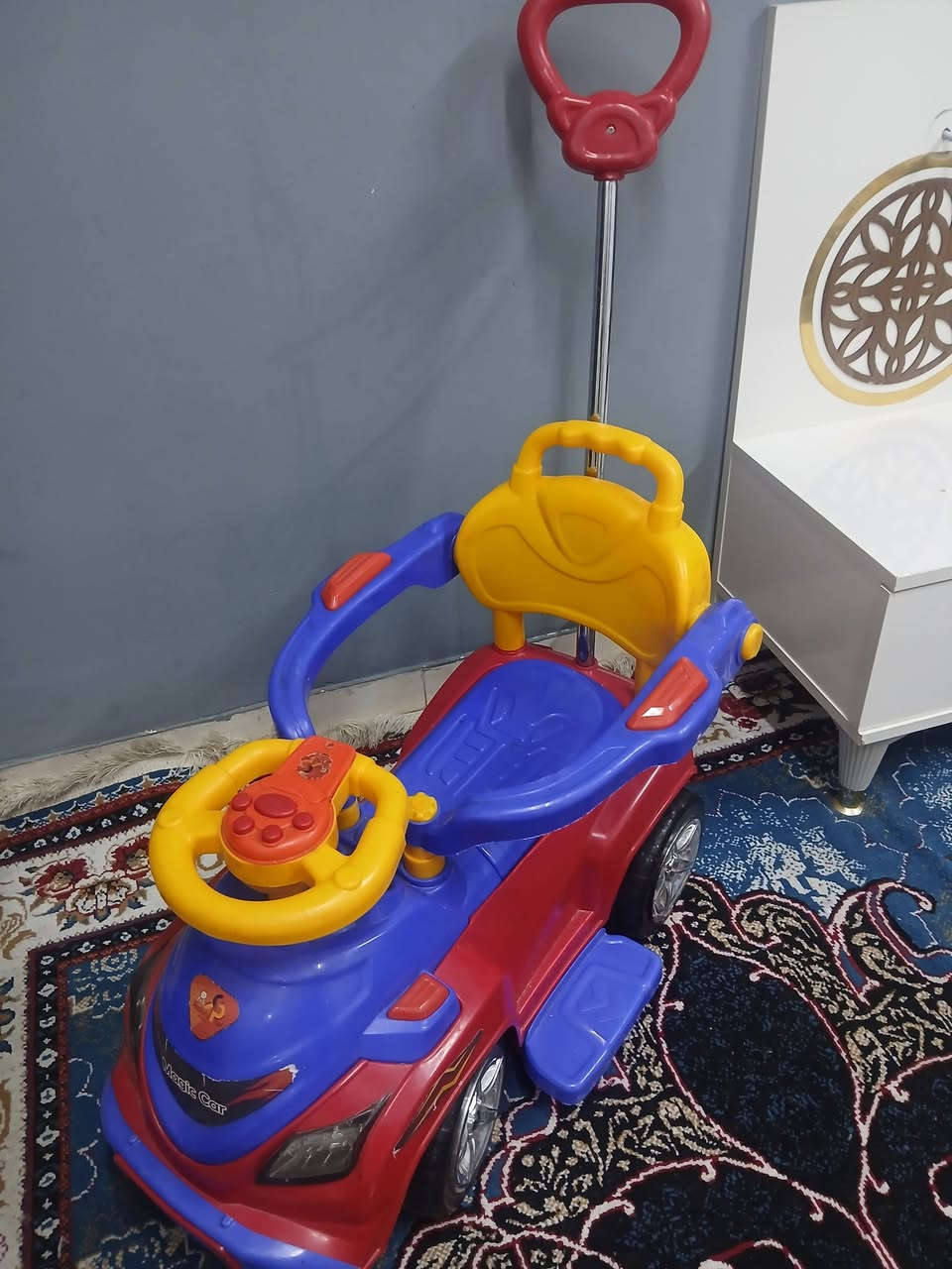 سلام عليكم
سيارة جديده ونظيفه كلش ابني مالعب بيها  
السعر 25
برده سحب لون رصاصي جديده الله شاهد 
السعر 25  القياس متر و  نص


**إذا كنت صاحب هذا الإعلان وتريد حذفه لأي سبب، رجاءا أرسل رسالة إلى الدعم الفني**