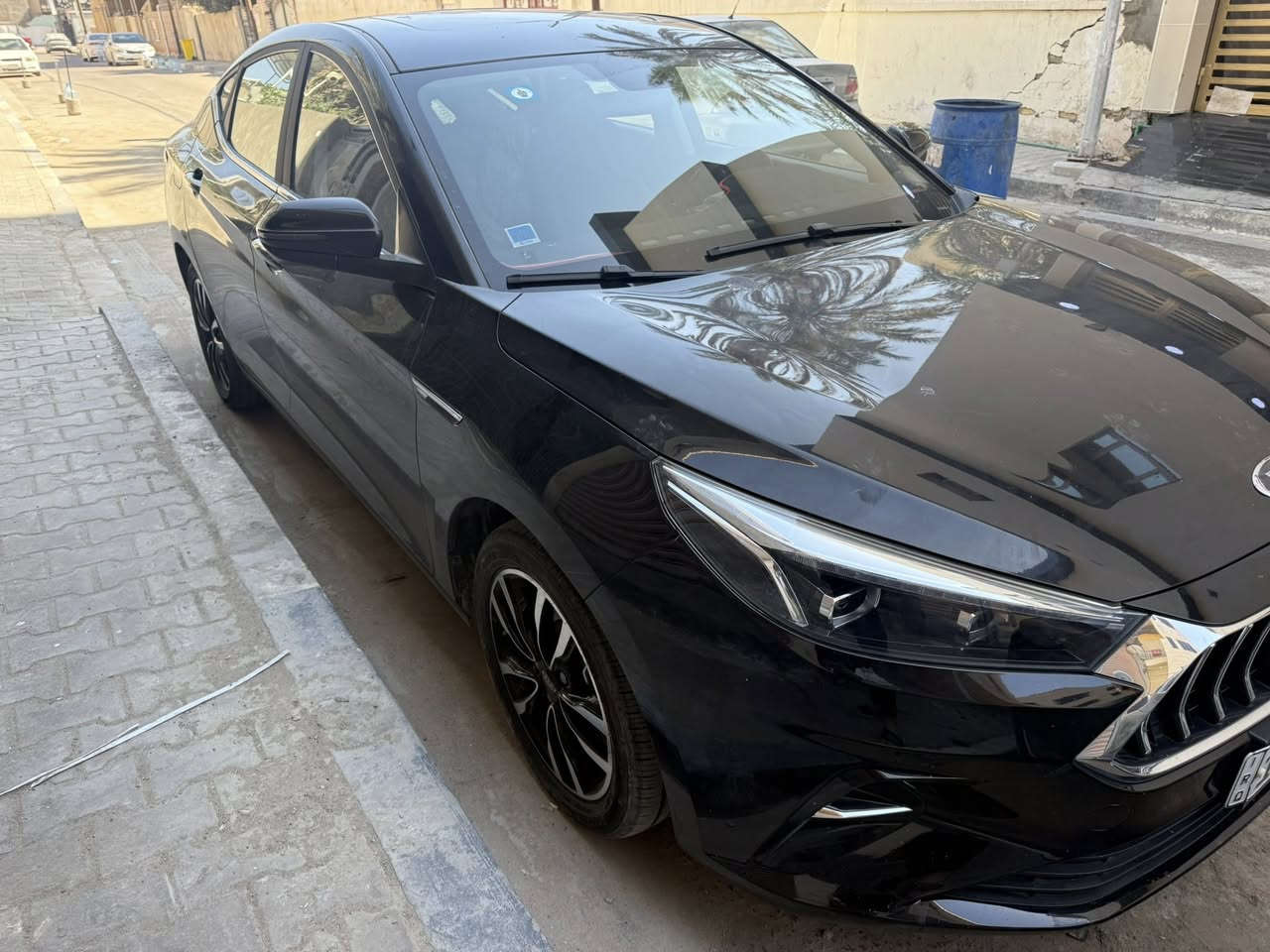 السلام عليكم سياره لبيع مستعجل عله بيعته لان عندي ضروف 
سياره جديده بعد موديل 24 
نص فول 
شخط بل باب بيه يم راكب بسيط 
سياره بس دهن مبدل بيه مكفوله 
مابيه اي ضرر ثاني 
سعره 115 ومستعجل عله بيعته 
***********
