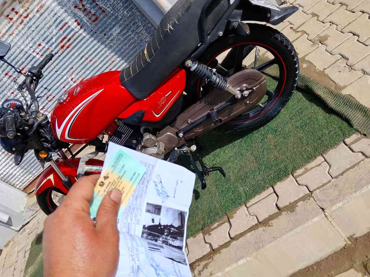 السلام عليكم ورحمه الله وبركاته دراجة نارية شاينك مرقم كامل انكليزي ديالى تحويل ثاني  يوم إذ تريد كفالة عامة مكينة خير من الله الشراي يتصل ويدلل ويتساب موجود *********** اتصل ودلل
