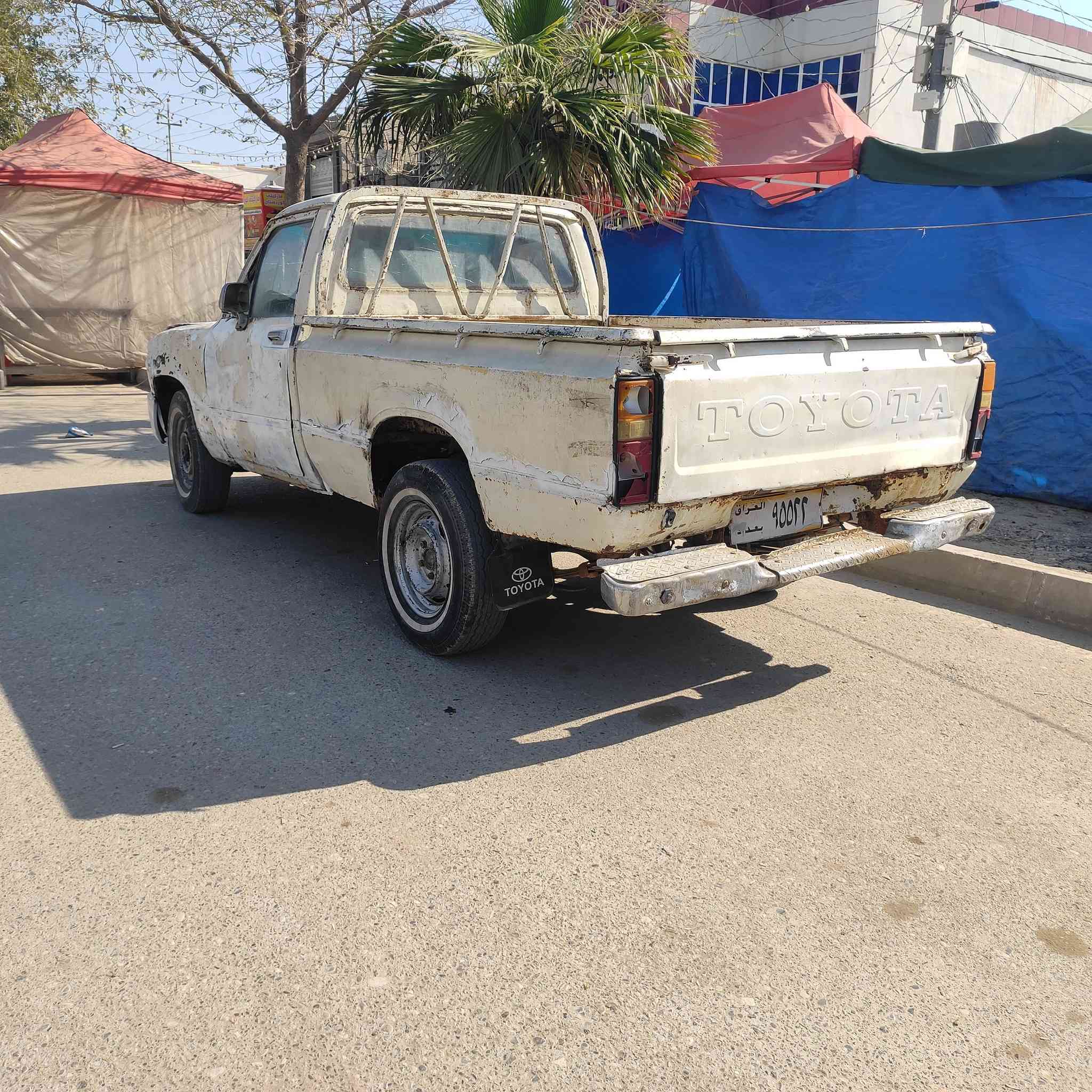 پيكا ب مو ديل ٨٠سه ياره كه مالى فه قيره مه كينه ى ئو نجى شه ش پستمى گير عا دى مه كينه و ئه كسلو هه مو گيانى بى عه يب سعرى  شى زور منا سب شو ين كه لا ر ***********
