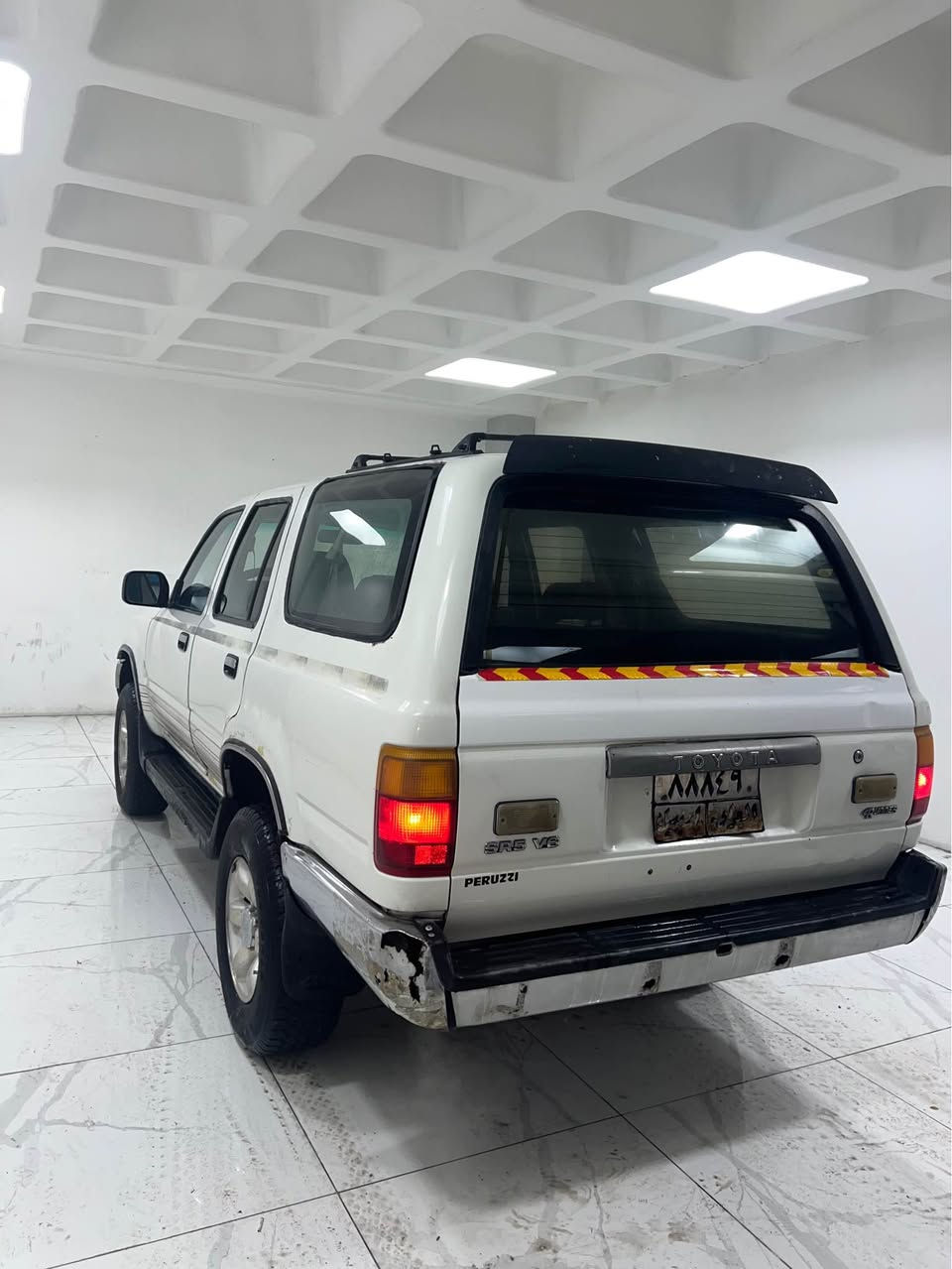 تویتا فور رەنەر مۆدیل ١٩٩٥ گیرو مکینە وەنجی دەبڵ ئەکسل جام کارەبای  سەقف سلایدە رەقم هەولیر سەنەوی بەسەرچوە سەیارەکە جوان و وەرگەراو بۆیاخی نیە یەک دوو پەڵە بچوک بۆیاخی هەیە زۆربەی گیانی لەسەر شەریکە ماوەتەوە گیچ و ناو دەشپول و کارەبایاتی هەموو ئیش ئەکا  لەکەلارم 
*********** كالار, السليمانية
