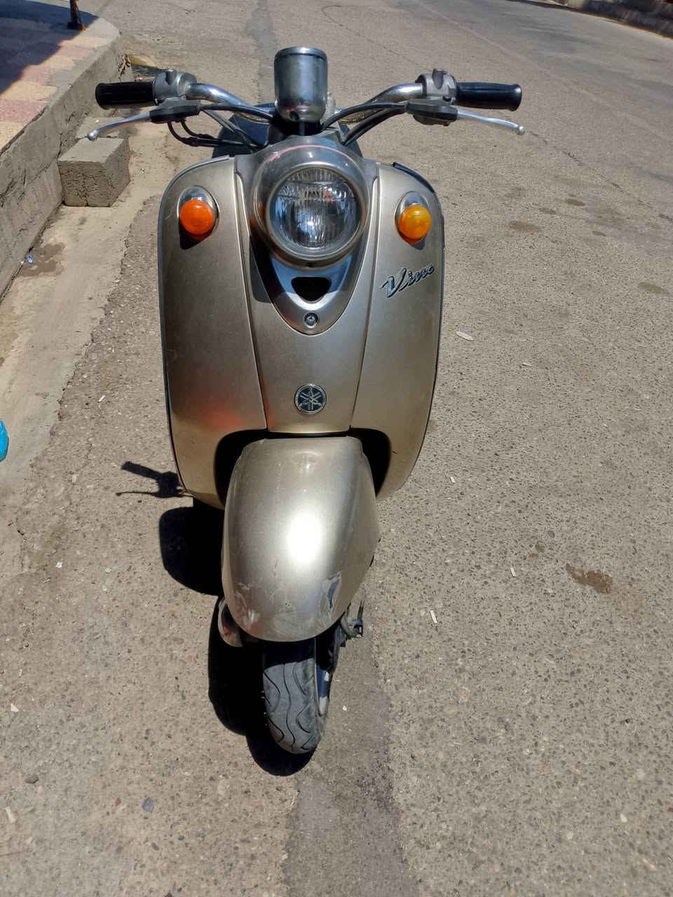 سلام عليكم
ياماها عبدالحليم نضيفه النوعيه فحل مكاتبه عليه محرك بلاد كفرات بلد كلشي بلاد اشاير كلوبات كهربائيات كله شغال 
شرط تطلع من يمي ماتصرف عليه بس فلوس بانزين للتواصل خاص واتس ***********
