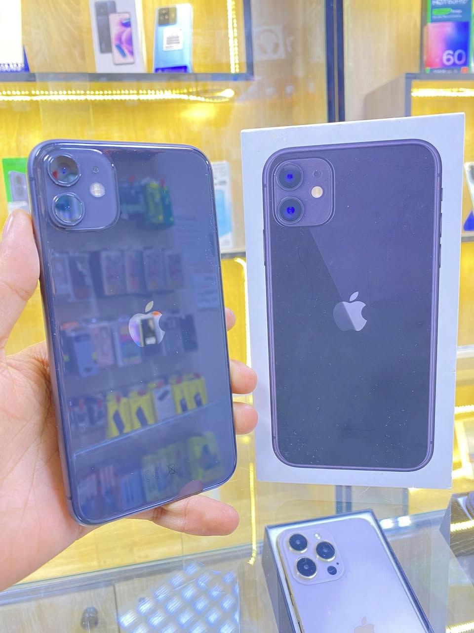 💥💥   اقوه عرض حالياً وقوه سعر💥💥
ايفون 11  لون مميز ذاكره 128بطاريه77🔋.                          (شرق اوسط عربي)AA/A نموذج M كارتون 
 ممبدل بي شي مع ضمان 5 ايام  نضافه 100‎%‎ زلغ ما بي وتر بروف كامل ملحقاته الجهاز كانما  فاتحه من الكارتونه يخبل بلحاسبه كله نورمال  
متوفر خدمة توصيل بشروط اوليه جميع محافظات العراق 🇮🇶 
مكاني   كربلاء تحت جسر باب طويريج منفذ ابو حيدر للمبايل
☎️*********** 
سعر  250 الف
