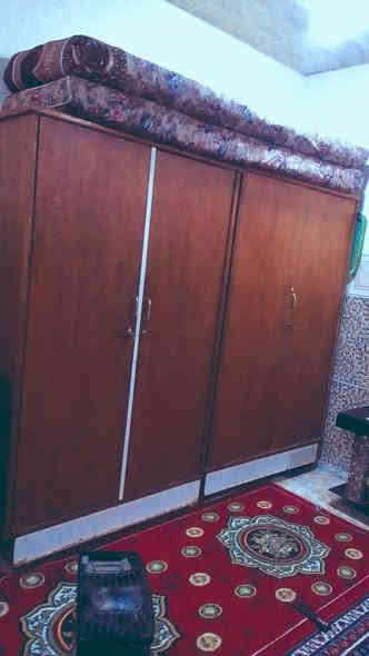 غرفه صاج للبيع سعره 150 وبيها مجال رقم *********** القادسية الثانيه شارع ابو وليد
