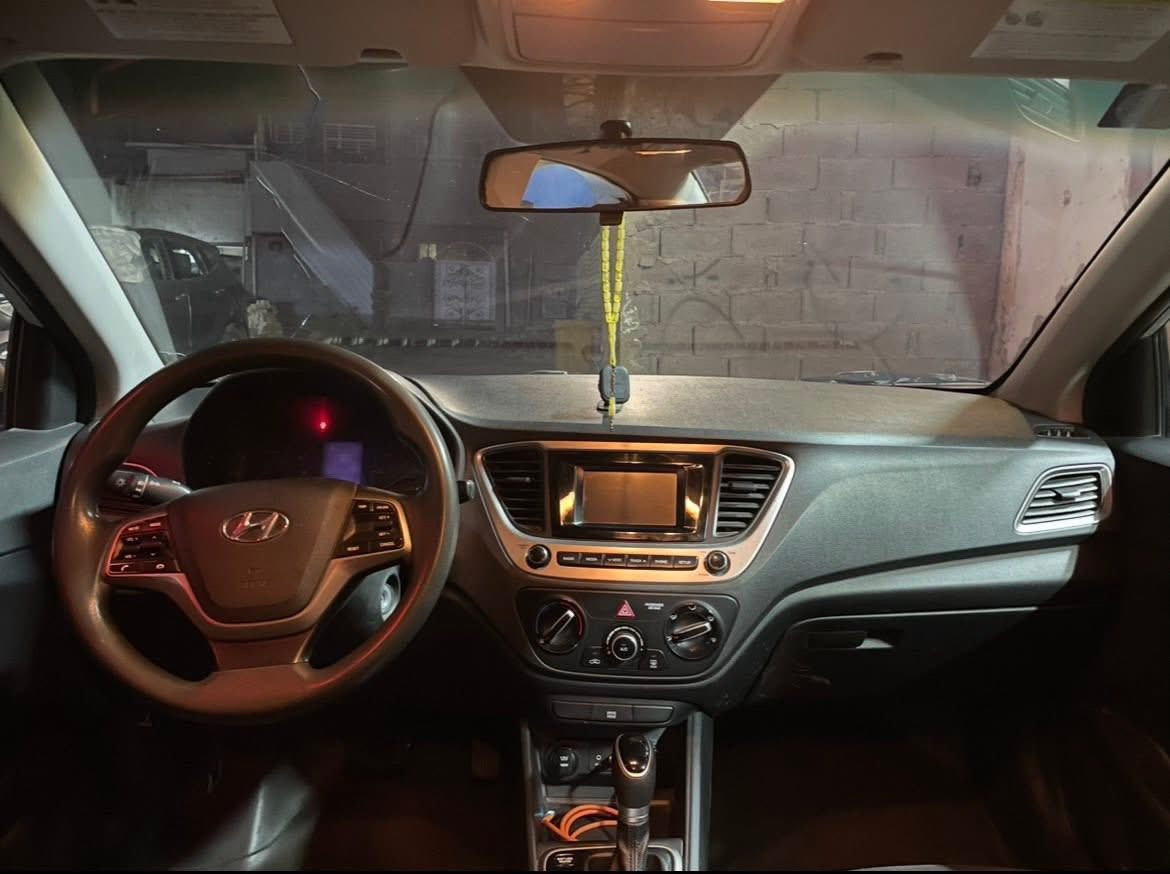 السلام عليكم 
اكسنت للبيع وارد امريكي 2018
محرك 1600    GDI
رقم الجديد  بغداد
صور السونار مرفوقه بالنشر  
تحويل ثاني يوم 
السعر 97 وبيه مجال   
مكاني مدينه الصدر 

للاستفسار ***********
