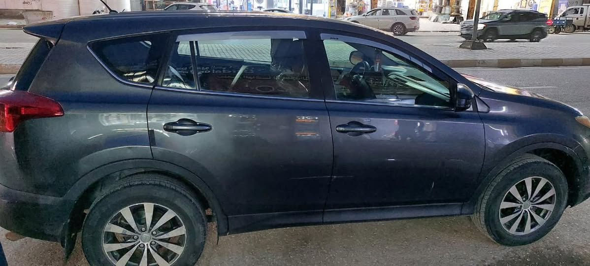 تويوتا RAV 4 le
موديل 2015
وارد امريكي كلين مكفوله من الصبغ والضرر
مكينة 2.5
مواصفات le
كامرة 
تحكمات ستيرن 
كروس سرعة 
تبريد شغال 
مناقصهة شي السيارة 
رقم اربيل بسمي تحويل مباشر 
بيع او مراوس 
مكاني كوت 
رقم الهاتف ***********
