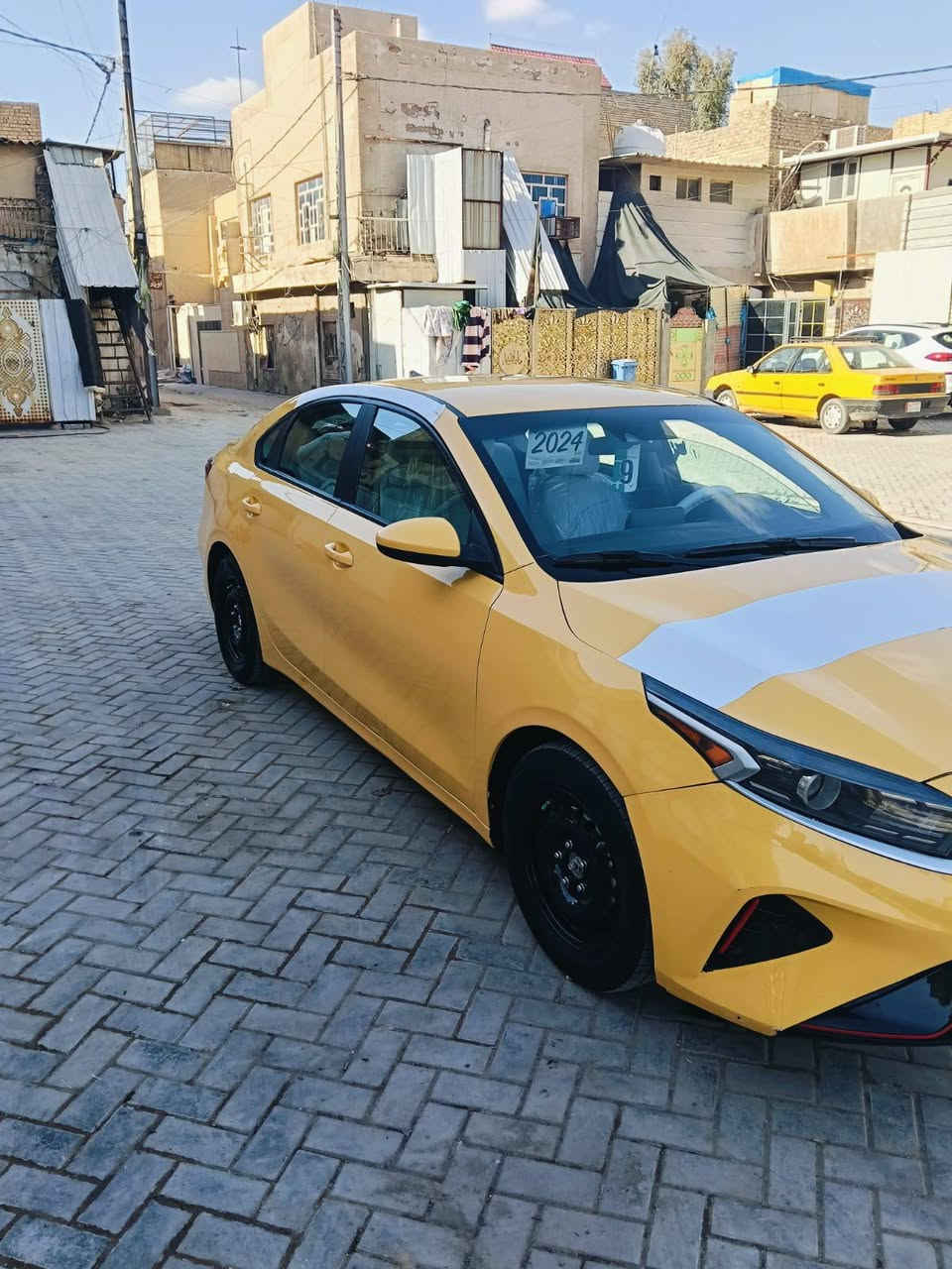 سلام عليكم شباب فورتي ٢٣ امريكي باب سايق وجاملق امامي ***********
