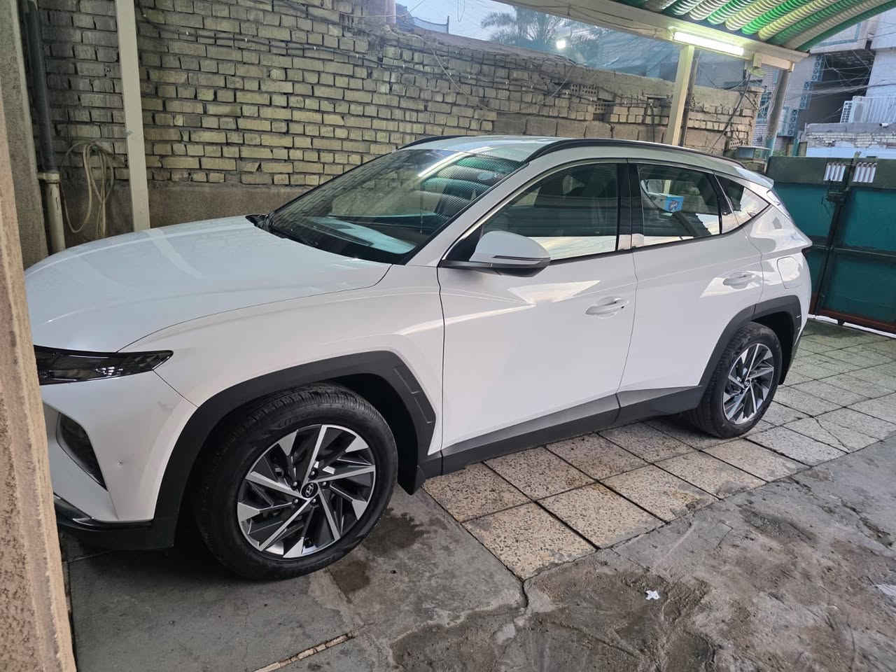 السلام عليكم توكسان خليجي موديل 2023ماشيه 50000
 مكفوله عدا طخه خفيفه بالجنطه موضحه بالصور رقم شمالي 
تحويل او وكاله سعر السياره 210وبي مجال اي استفسار ***********موحود واتس اب مكان لسياره بغداد حي اور
