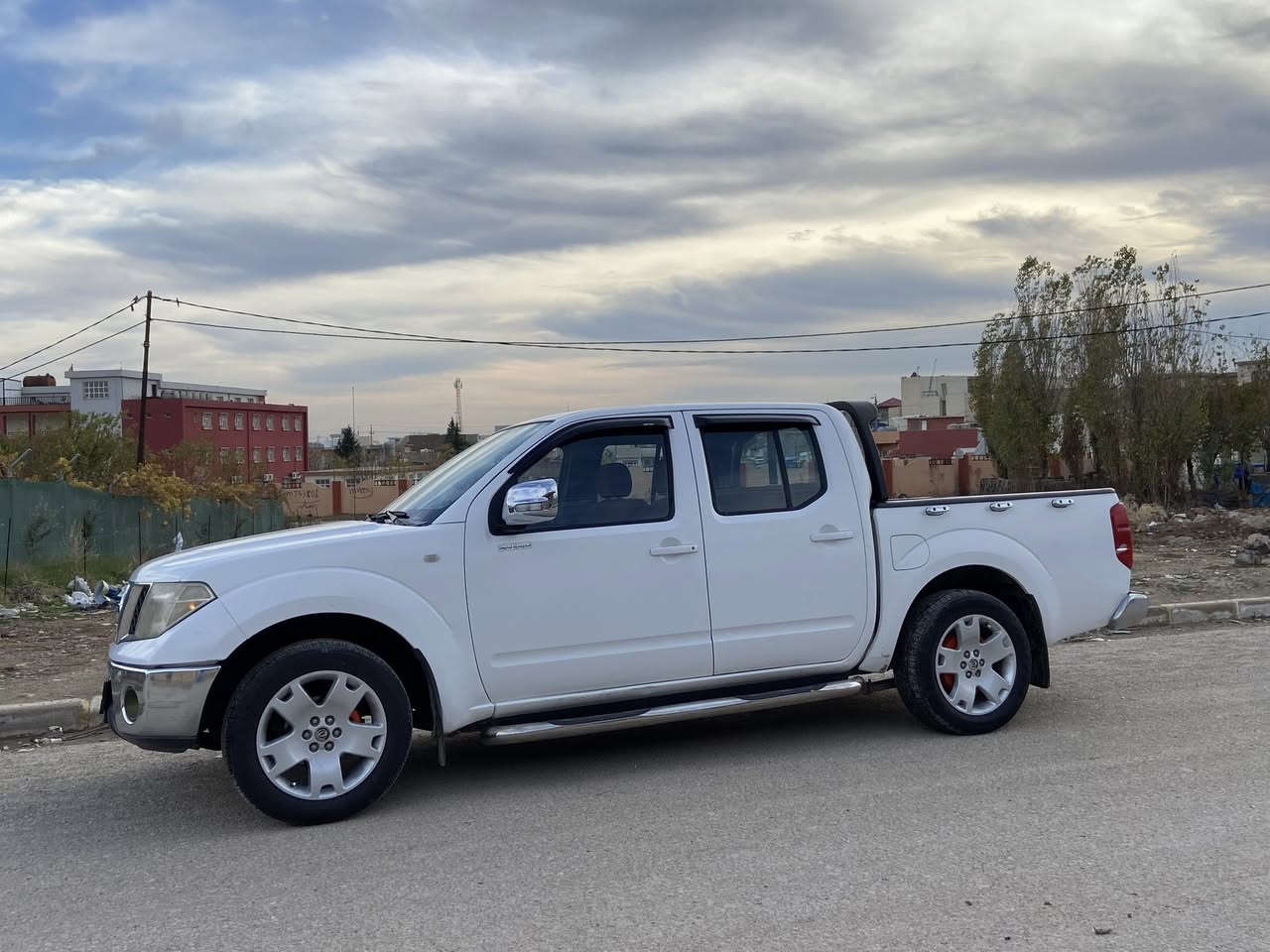 نيسان نافارا 2009 كير عادي 6 نمر
بدون صبغ رقم سنوي هزه جديد 2030 بسمي بدون غرامات
محرك وكير شرط تخم امامي وخلفي جديد تايرات جديد
كهربائيات كله شغاله سياره جاهزه بدون اي مصرف كله شرط
عنوان سياره دهوك السعر 110$ جداً مناسب بهيج نظافه 
واتساب ***********
