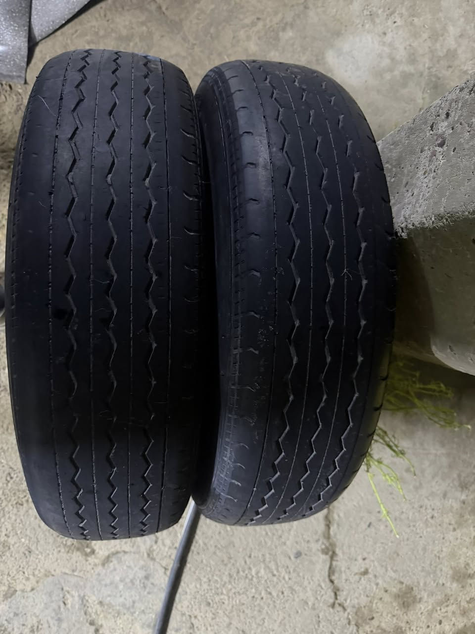 السلام عليكم
زوج تايرات برجستون انتاج 2024 نضيفات 
درع يرهم هايسه وجنبي 
للاتصال *********** واتساب 
‏***********
