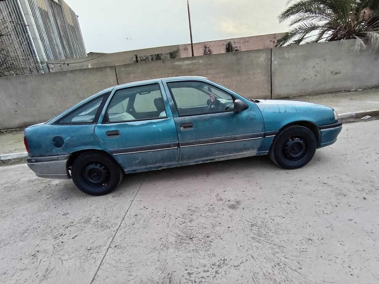 سلام عليكم
لبيع اوبل فيكترا

موديل 1992

محرك20 لا صرف ولا بوخار

كير عادي

كير ومحرك شرط 

بيه كوبون بنزين

رقم كركوك مشروع وطني 2027

سياره بدون ضربه بدون خياس بدون صبغ

على وصع شريك

بريك ABS

استيرن باور

صقف سلايت كارباي

قفل مركزي

جام كارباي

سيارة مالبيت

سعر 36بيهمجال
مكان سياره كركوك 

شراي خابر

***********

***********
